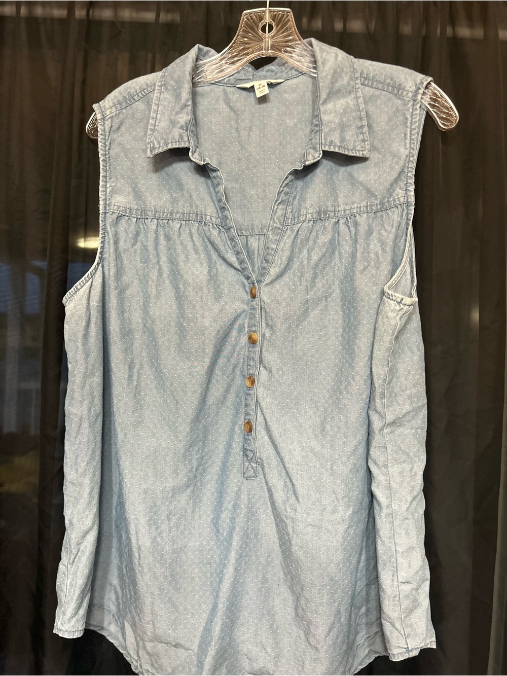 Time and Tru Light Blue Sleeveless Chambray Henley Blouse